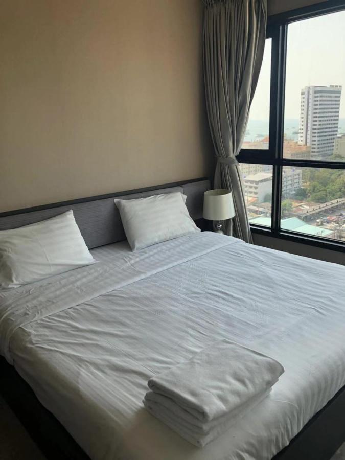 The Base Central Pattaya Seaview Buitenkant foto