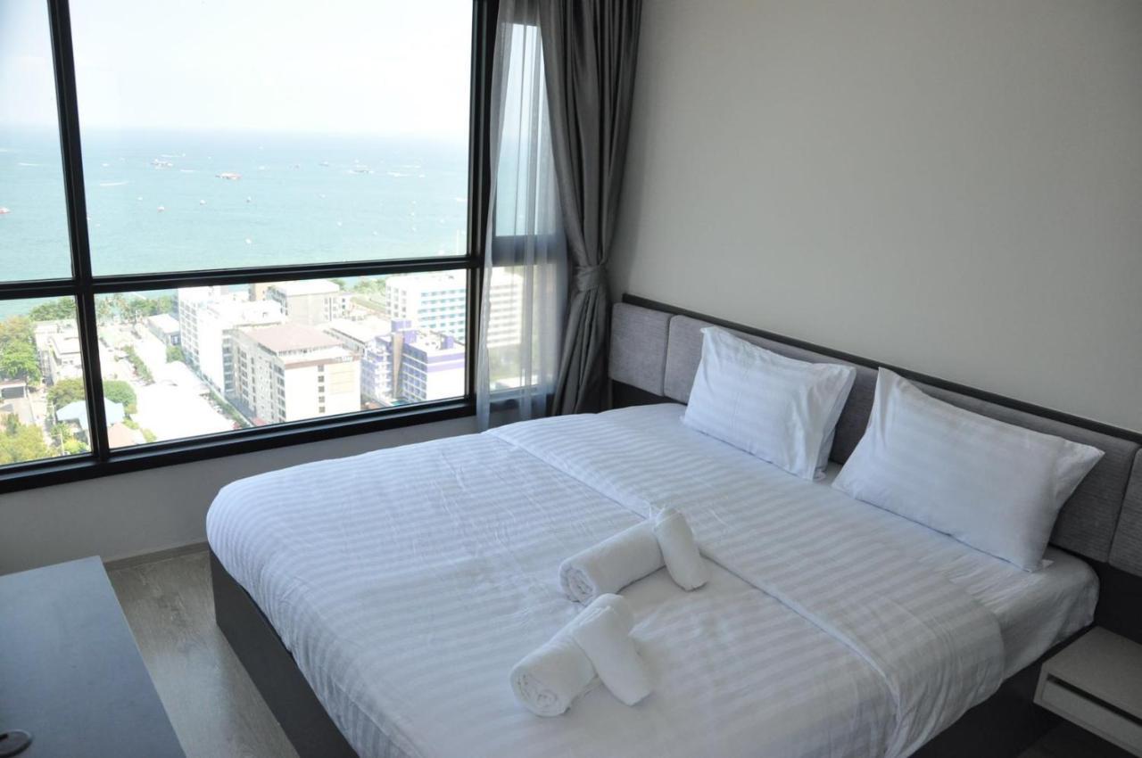 The Base Central Pattaya Seaview Buitenkant foto
