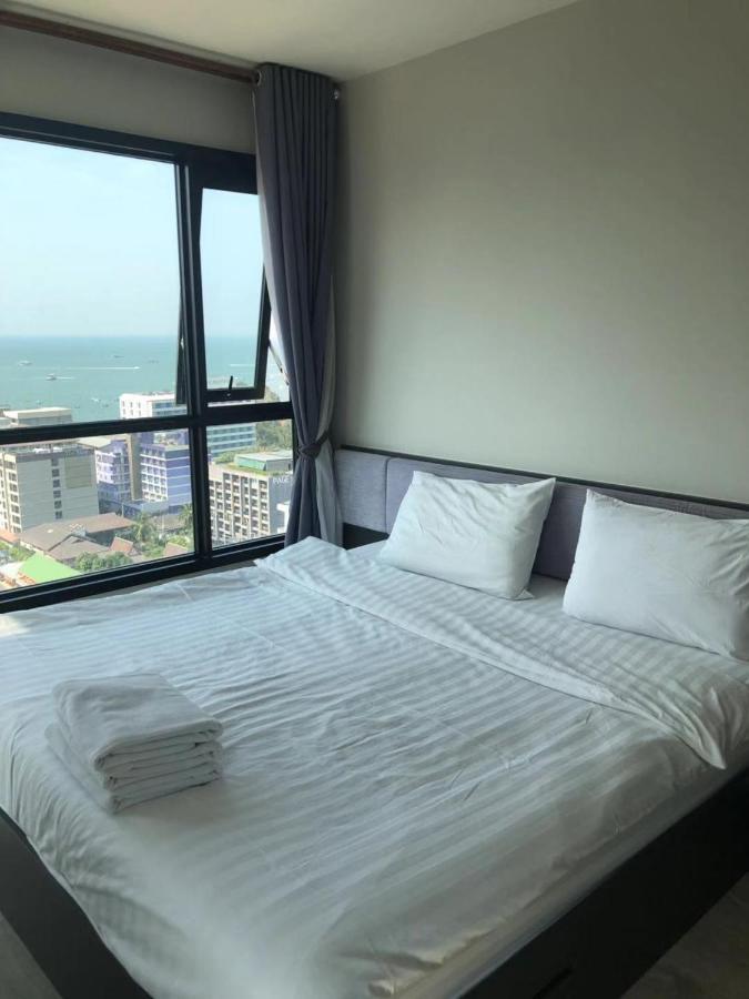 The Base Central Pattaya Seaview Buitenkant foto