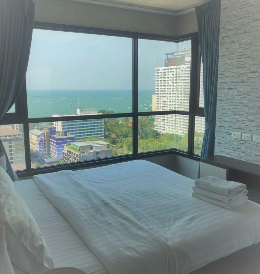 The Base Central Pattaya Seaview Buitenkant foto